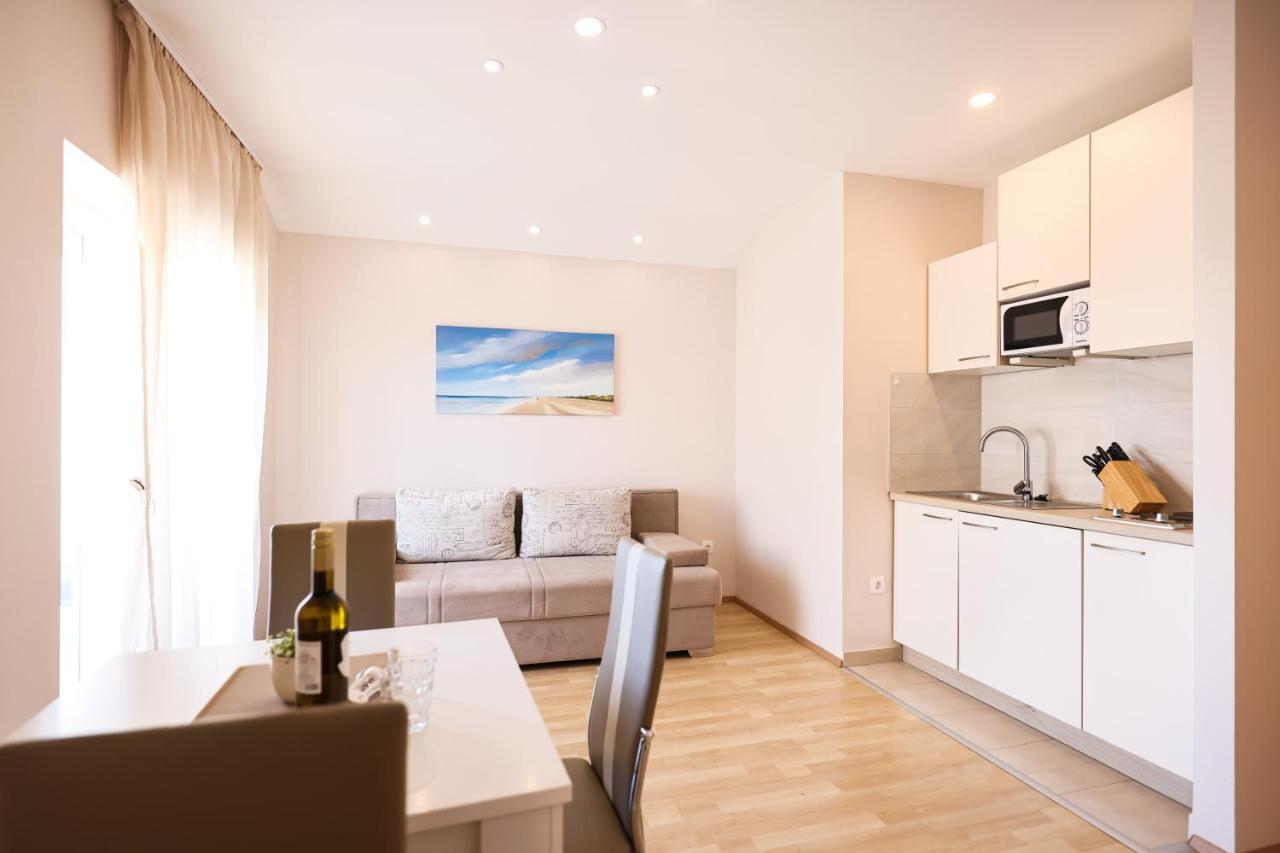 Apartments Anka With Seaview Vrsi Ngoại thất bức ảnh